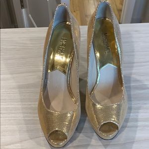 Michael kors peep toe pumps
